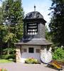 Glockenspiel mit Meißner Porzellanglocken in Kurort Bärenfels